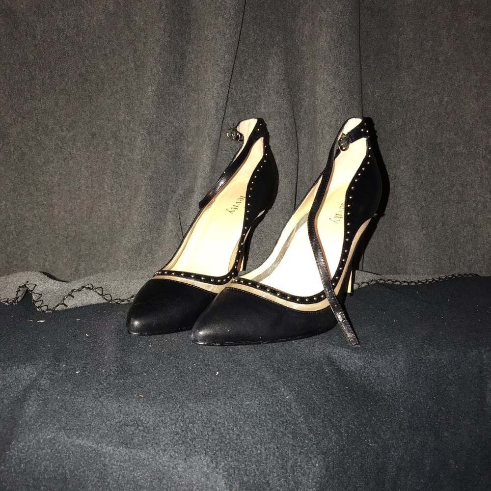 Shoes - Picture 1 of 3